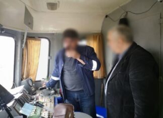 Angajaţi ai Căilor Ferate, beţi la serviciu. Un impiegat a fost prins având o alcoolemie de peste unu la mie, iar un paznic de barieră avea 1,39 mg/l alcool pur în aerul expirat – FOTO
